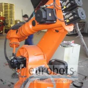 Sistema di saldatura con robot   KR125 e  Fronius TPS4000 Sinergico 400 Amper