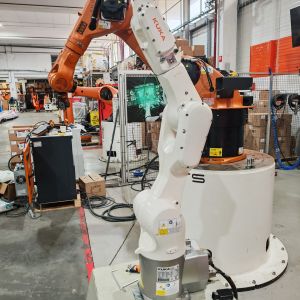 KUKA KR 6 R900/2 SEL